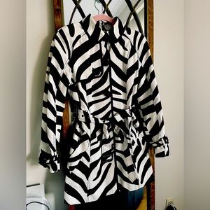 Club Monaco Trenchcoat